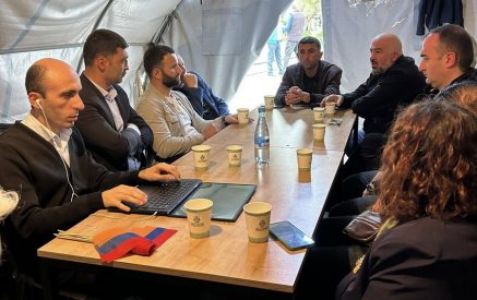 «ԱԳՆ հայտարարությունը շատ խայտառակ հայտարարություն է, հենց ԱԳՆ-ն չի կարողացել ապահովել Ստեփանակերտ-Բաքու երկխոսությունը»․ Արտակ Բեգլարյան