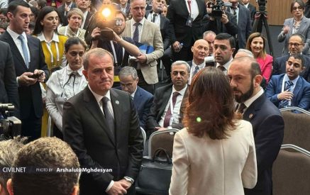 «Մենք էլ ունենք Ադրբեջանի Սահմանադրության հետ կապված պահանջ․ եկեք բառախաղով չզբաղվենք»․ Միրզոյան-Բայրամով բանավեճ՝ Անթալիայում