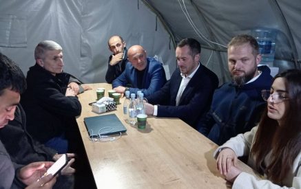 «Հայերի դեմ ցեղասպանությունը շարունակվում է, ագրեսոր Ադրբեջանը նոր նախապայմաններ է առաջ քաշում»․ ԵԽ ֆրանսիացի պատգամավորներն այցելել են արցախցիներին