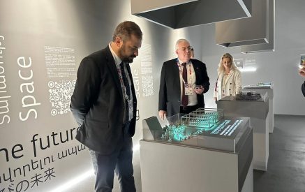 Օսակայի համաշխարհային ցուցահանդեսին ներկայացված են նաև ՀՀ կառավարության մեգանախագծերը՝ «Խաղաղության խաչմերուկը», Գյումրիի «Չոր նավահանգիստը», «Ակադեմիական քաղաքը», «Ինժեներական քաղաքը»