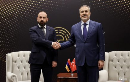 Մեկնարկել է Արարատ Միրզոյանի հանդիպումը Թուրքիայի արտաքին գործերի նախարարի հետ