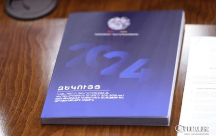 Հայաստանի տնտեսությունն այսօր վարկային ասեղի վրա նստած անհուսալի վարկառուի է հիշեցնում, որ պարտք է վերցնում՝ այլ պարտատերերին վճարելու համար. «Փաստ»