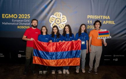 4 բրոնզե մեդալ՝ Եվրոպայի աղջիկների մաթեմատիկայի 14-րդ օլիմպիադայում