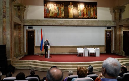 Հանրային խորհուրդը պետք է լինի  մտագրոհի տեղ, որտեղ կլինեն քննարկումներ երկրի զարգացման ռազմավարությունների և կոնկրետ հարցերի վերաբերյալ. Նիկոլ Փաշինյան