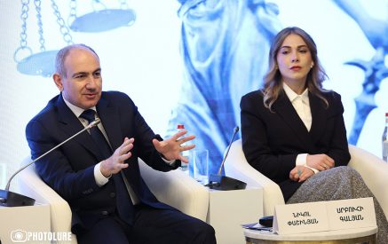 Ձեր համաժողովը զրո արժեք ունի, եթե ՀՀ-ն հրաժարվում է մեր իրավունքների պաշտպանության, ռասիստական հայատյաց հիմքով կատարված հանցագործությունների համար արդարության հաստատման ու մեր իրավունքների պաշտպանության միջազգային արդարադատության գործիքակազմից. Արաքս Մելքոնյան