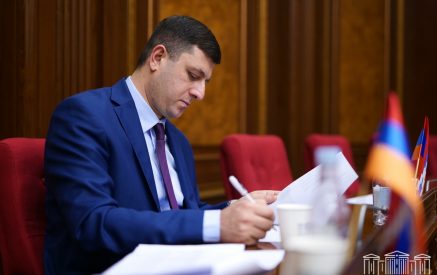 Ճոռոմ խոսքեր հնչեցնում արդյունքների մասին, բացում ես հաշվետվությունը՝ հակառակի մասին է. Տիգրան Աբրահամյան