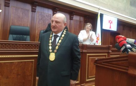 Երդվում է Վարդան Ղուկասյանը