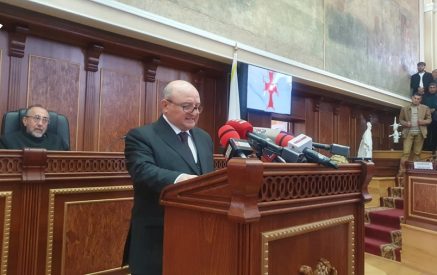 «Արցախը տվեցին, ձեններդ չի լինում, մենք միություն ենք կազմում, որ պաշտպանենք Հայաստանը, ինձ մեղադրանք եք ասո՞ւմ»․ Վարդան Ղուկասյան