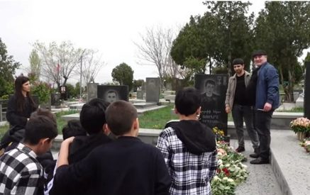 «Որդուս անունը Ռոբերտ եմ դրել․ Ռոբերտ Աբաջյանի արածը հերոսի քայլ է»․ երիտասարդ տղան՝ Եռաբլուրում