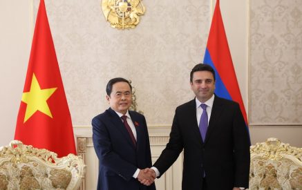 Ալեն Սիմոնյանը Վիետնամի ԱԺ նախագահի ուշադրությունն է հրավիրել նաեւ Բաքվում պահվող հայ գերիների խնդրին