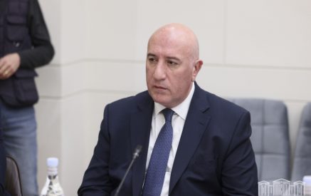 Նախագծով սահմանվում են բանակի՝ գլխավոր շտաբի, սերժանտի, կորպուսի սերժանտի եւ շտաբի սերժանտի պաշտոններ եւ դրանց վարձատրության գործակիցները