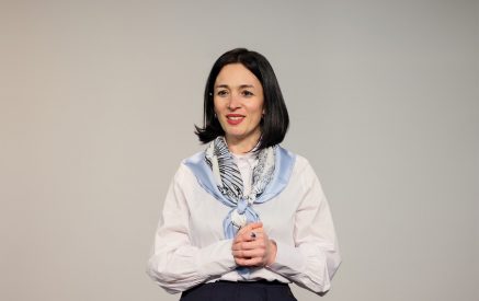 «Ունենք ուսուցիչներ, որոնք մինչև 595 հազար դրամ աշխատավարձ են ստանում». Ժաննա Անդրեասյան