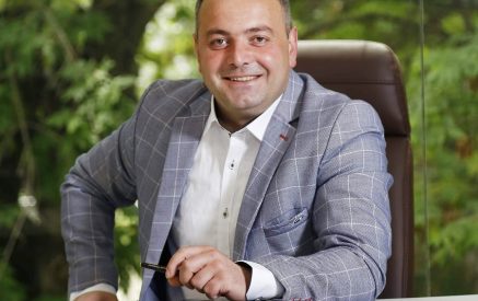 Վանաձորում 3 տարուց ավելի է՝ քաղաքապետ չկա, ասում եք՝ ճգնաժամ չկա, եթե Գյուրիում դուք չեղաք՝ ճգնաժամ է լինելո՞ւ. Վահե Դոխոյան