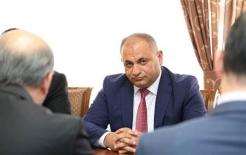 «Արզնիի համայնքապետն անտեղ գտնվել է զուտ ծեծկռտուքը դադարեցնելու նպատակով, մի քանի ժամով ձերբակալել են, հետո բաց թողել»․ մարզպետ