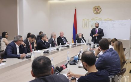 ԱԺ-ում քննարկվում է ՔՊ-ական Հայկ Սարգսյանի նախագիծը՝ «զինծառայությունից գումարով ազատվելու մասին»․ Սուրեն Պապիկյանը չի մասնակցում քննարկմանը, հիվանդ է