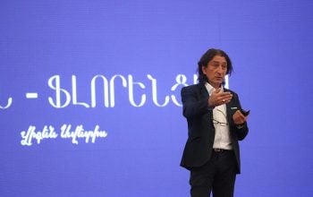 «Մինչև երեկ գիշեր ինձ հորդորում էին չգալ, չմասնակցել շարժմանն ու չխոսել այս հարթակից, բայց ես ազատ մարդ եմ, ազատ` իմ որոշումներում». Վիգեն Ավետիս