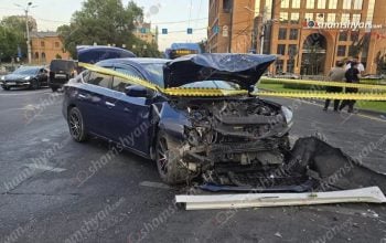 Խոշոր ավտովթար է տեղի ունեցել Երևանի քաղաքապետարանի մոտ՝ երրորդն այսօրվա մեջ, վարորդներն ու ուղևորները սխալ գծանշումներն են համարում պատճառը․ Shamshyan.com