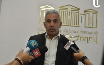 Էդգար Ղազարյան. «Եթե Արսեն Թորոսյանը վախենում է ինձ հետ հանդիպումից, տիկին Արեգնազ Մանուկյանի պարագայում այդ հանդիպումը կայացավ: Սակայն դա բովանդակային ոչ մի արդյունք չուներ»