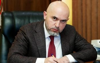 Փաշինյանը «կռուտիտի» նոր հնարք կիրառեց՝ տարանջատելով կառավարության ծրագրով ստանձնած պարտավորությունները «մեծագույնների, միջինների եւ մանրների»՝ այդ կերպ փորձելով հիմնավորել իր իսկ կառավարության գործունեության ֆիասկոն. Աշոտյան