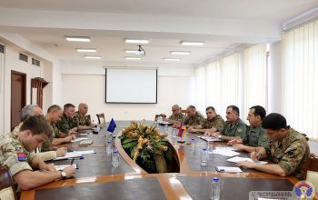 Էդվարդ Ասրյանն ընդունել է Բրունսումում ՆԱՏՕ-ի դաշնակցային միացյալ ուժերի հրամանատարության հրամանատարի տեղակալ Ջոն Միդին
