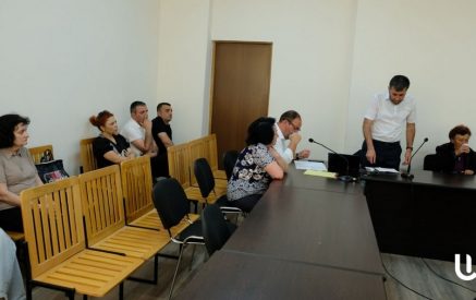 «Հայտնաբերվածը որևէ առնչություն չունի մեղադրանքի հետ»․ Արսեն Բաբայանը՝ դատախազի ներկայացրած՝ Անահիտ Խալաթյանի մոտից գտնված անդորրագրերի մասին