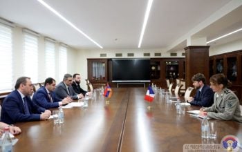 Պապիկյանը և դեսպան Դըկոտինյին քննարկել են պաշտպանության բնագավառում Հայաստան-Ֆրանսիա համագործակցությանն առնչվող հարցեր