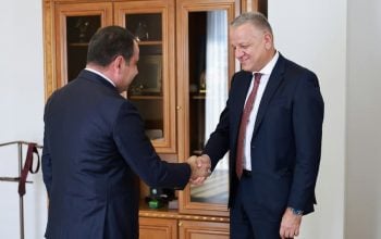 Դավիթ Խուդաթյանն ու Վասիլիս Մարագոսը քննարկել են ավիացիոն, էներգետիկ և հանքարդյունաբերության ոլորտներում համատեղ իրականացվող ծրագրերի ընթացքը