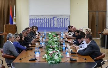 Երևանի և Գյումրու ավագանիների ՔՊ խմբակցությունների անդամները քննարկել են ներքաղաքական բնույթի թեմաներ