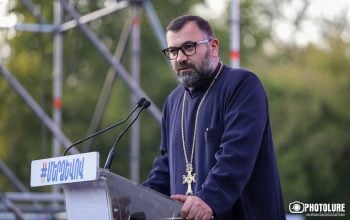 «Սովորաբար մեր տեղը սուրբ խորաններն են, բայց իբրև հայ տղամարդ՝ արժեքներս ստիպում են, որ ես չլռեմ»․ Հայր Շահե