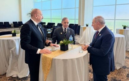 Փաշինյանն ու Ալիևը կարճատև զրույց են ունեցել Շարմ էլ Շեյխում ընթացող խաղաղության գագաթնաժողովում