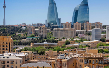 Զուգահեռ իրականության մեջ ՀՀ տարածքը շարունակաբար կոչվում է «Արևմտյան Ադրբեջան» զավթողական անվամբ