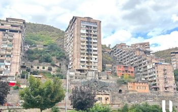 Վիճաբանություն և ծեծկռտուք՝ Սյունիքի մարզում․ Կապանի թիվ 5 միջնակարգ դպրոցի մոտ 5 երիտասարդներ, որոնցից 4-ը անչափահասներ են, ծեծի են ենթարկել 20-ամյա տղային. shamshyan.com