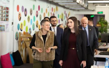 Արփինե Սարգսյանը «ՊիքսԱրտի» մասնագետների հետ քննարկել է կենսաչափական նոր անձնագրերի էջերի ձևավորման ընթացիկ աշխատանքները