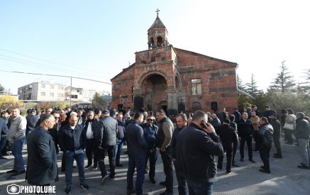 Այս կիրակի ոչ մի քպական «շրջիկ հավատացյալների» խումբ չնկատվեց Հայ առաքելական եկեղեցու որևէ վանքում: Բոլոր եկեղեցիներում կիրակնօրյա պատարագները կատարվեցին ըստ կարգի. «Փաստ»