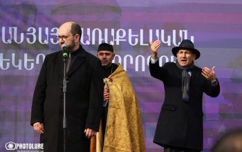 Ի՞նչ կարելի է սպասել երկրին հակառակ կողմից նայող առաջնորդից, որը հրապարակայնորեն ներողություն է խնդրում, որ Քրիստոսին ինքը մենակ էր թողել