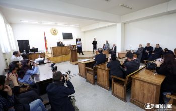 Դատարանին քաջ հայտնի է պարոն Աջապահյանի կարգավիճակը․ նիստը նախագահողը՝ փաստաբանին
