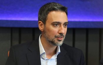 «Դատարանի դիրքորոշումից հետևում է, որ բոլոր այն պաշտոնատար անձինք, որոնք պնդում էին, որ Սամվել Կարապետյանի կողմից տեսաուղերձներ հրապարակելու սահմանափակում չկա՝ ուղիղ ստում էին». Արամ Վարդևանյան