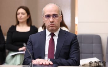 Սահմանվում է, որ վարչապետի, փոխվարչապետների, նախարարների, նրանց խորհրդականների, նախարարների տեղակալների՝ պաշտոնի ստանձնման հայտարարագիր ներկայացնելուց հետո՝ մեկամսյա ժամկետում Կոռուպցիայի կանխարգելման հանձնաժողովը պետք է իրականացնի բարեվարքության վերաբերյալ ուսումնասիրություն