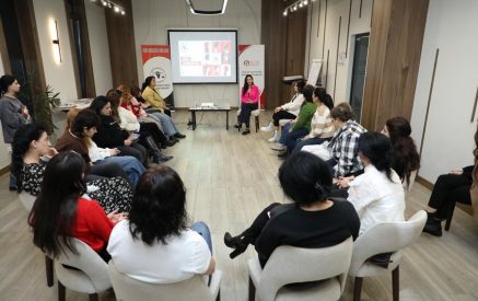 Անդրադառնալով բռնի տեղահանված անձանց խնդիրների հանրային քննարկումներին՝ Պաշտպանը շեշտել է զգայունության պահպանման և ատելության խոսքի բացառման կարևորությունը