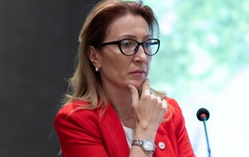 Բաքվում ապօրինաբար դատապարտված մարդն ավելի համարձակ է, քան ՄԻՊ-ը, որը պետք է հիմա բոլոր ատյաններով աղաղակեր իր գերեվարված հայրենակիցների խախտված իրավունքների մասին. Մանե Թանդիլյան