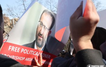 Արշակ սրբազանն ասաց՝ Բագրատ Սրբազանը մենակ է մնում, տխրեց դրանից. Սերգեյ Հարությունյանը Արշակ սրբազանի ազատման լուրը հայտնելու մասին