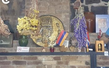 «Մենք գիտեինք՝ դաղստանցի են»․ Գյումրու գաստրոտներից մեկում հյուրընկալված ադրբեջանցիները եղել են 3 հոգով, քյալլա են կերել ու հեռացել․ մանրամասնում է գաստրոտան հիմնադիրը