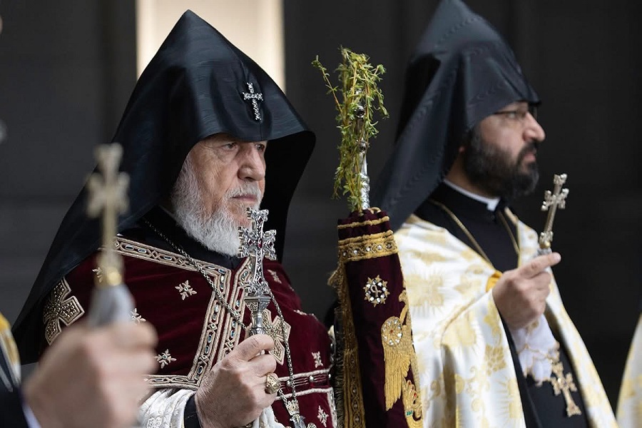 Այս լուսավոր տոնը ինքնատիպ հավատի փորձություն է․ Ծաղկազարդի տոնը Մայր Աթոռ Սուրբ Էջմիածնում