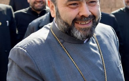 Մկրտիչ սրբազանի խափանման միջոց տնային կալանքը փոխվեց վարչական հսկողությամբ և բացակայելու արգելքով