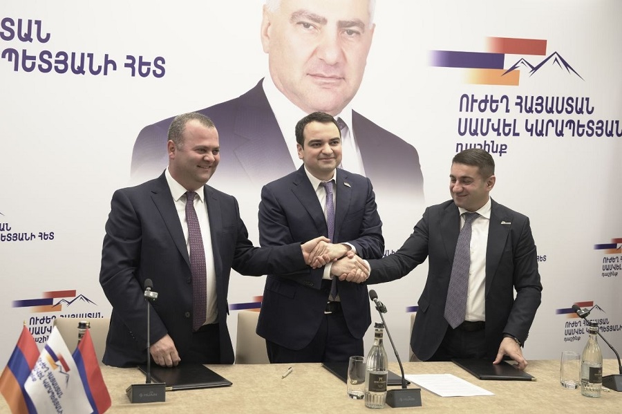 «Կամ ամեն ինչ մնում է նույնը՝ խեղճացած՝ Փաշինյանի հետ, կամ՝ Կարապետյանի հետ գալիս են նոր փոփոխություններ, մեծ փոփոխություններ, նոր հնարավորություններ մեր երկրի համար»․ Նարեկ Կարապետյան