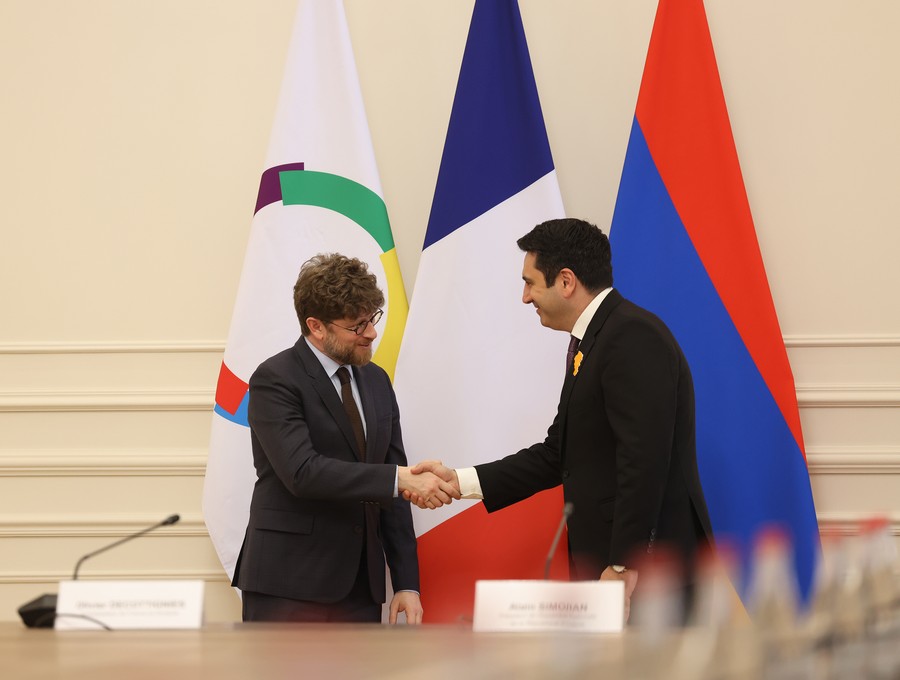 «Ֆրանկոֆոնիայի մրցանակ՝ ԱԺ նախագահի կողմից». դեսպան Դըկոտինյին և Ալեն Սիմոնյանը ամփոփել են մրցույթի արդյունքները