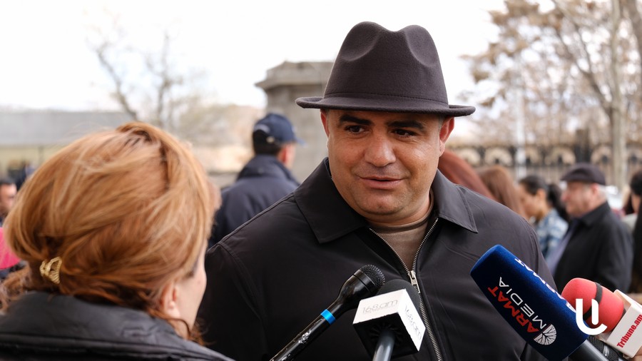 Հայտնի տեսագրության բաստուրմայով ձվածեղ պատրաստող տղամարդը նմանակել էր Փաշինյանին