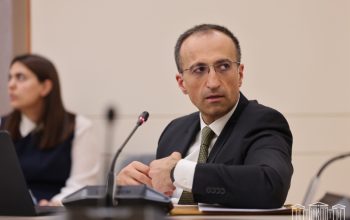 «Տղամարդիկ կան՝ ինձ ասում են՝ կլինի՞ կնոջս համար մի գործ ճարես՝ թեկուզ նվազագույն աշխատավարձով, տնից դուրս գա։ Վիրավորական է, թեև իմ կինը չէ, իր կինն է»․ Արսեն Թորոսյան