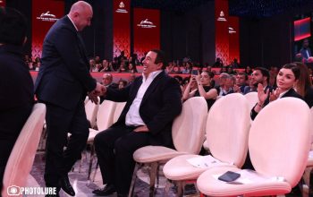 «Ով հայտարարում է, որ իշխանափոխությունից հետո, վաղը անմիջապես վերադարձնելու է Արցախը, նա կամ խելք չունի, կամ արկածախնդիր է»․ Անդրանիկ Թևանյան