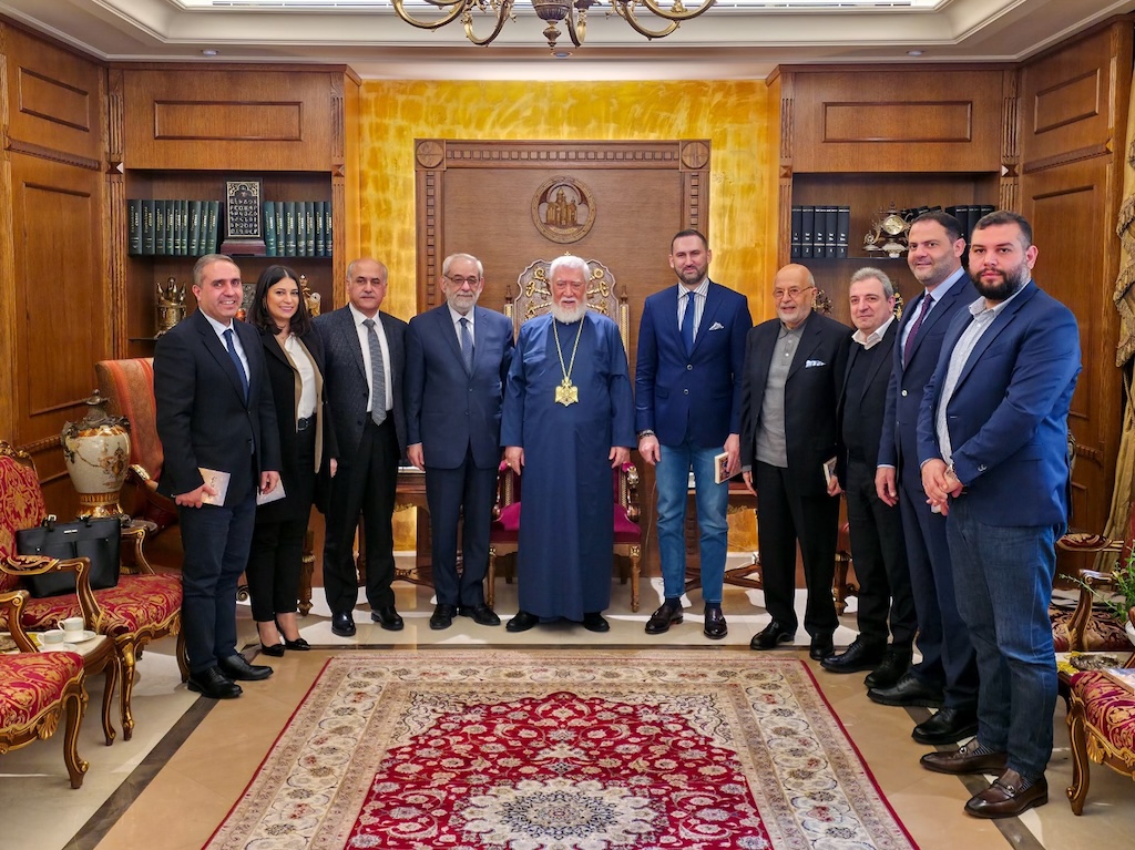 Նորին Սրբութիւնը իր տեսակէտը պարզեց ներկայ կացութեան գծով՝ շեշտլով Լիբանանի ներքին միութիւնը ամուր պահելու առաջնահերթ կարեւորութիւնը